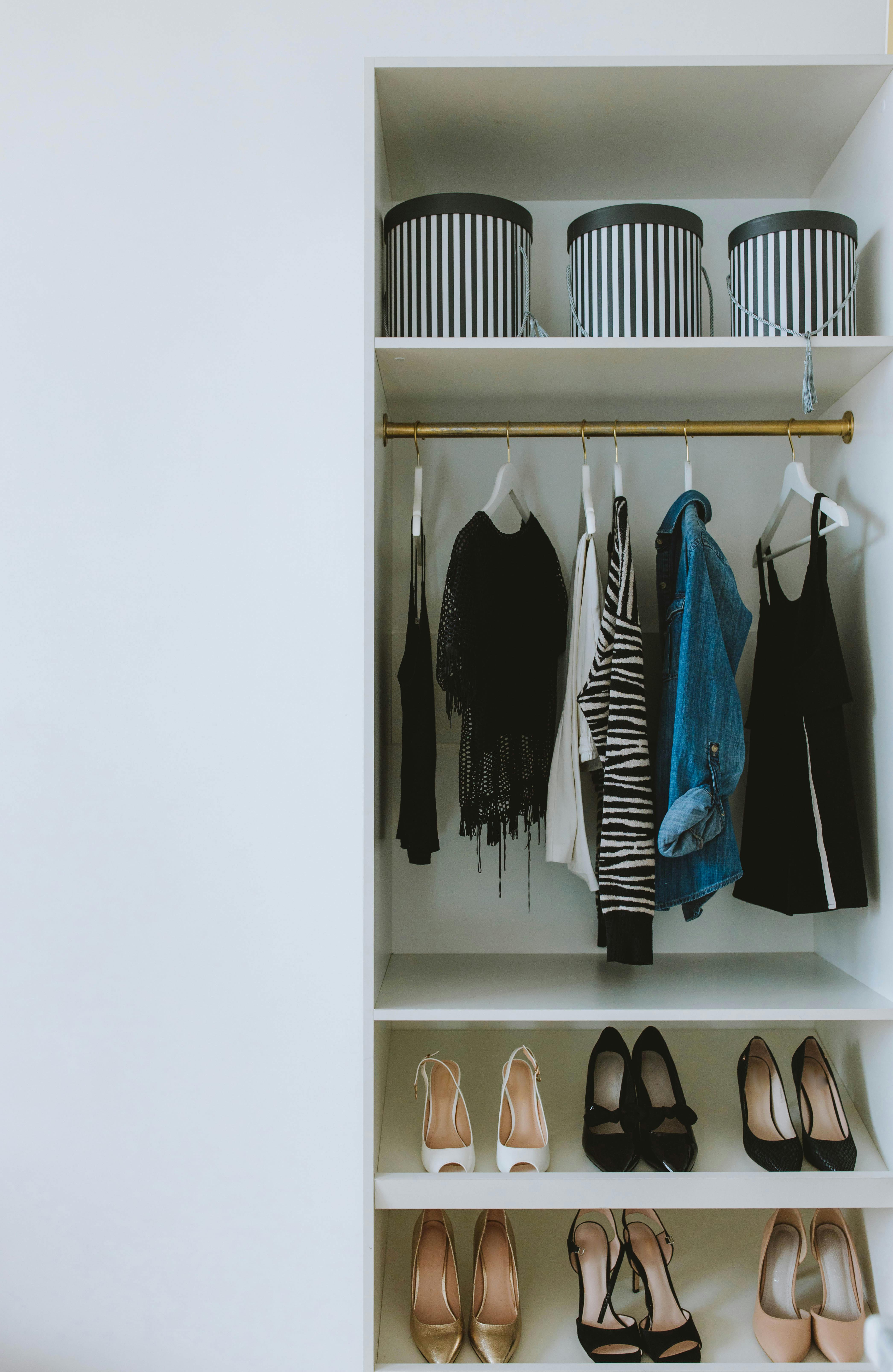 Ultimate Guide to Building a Capsule Wardrobe on a Budget